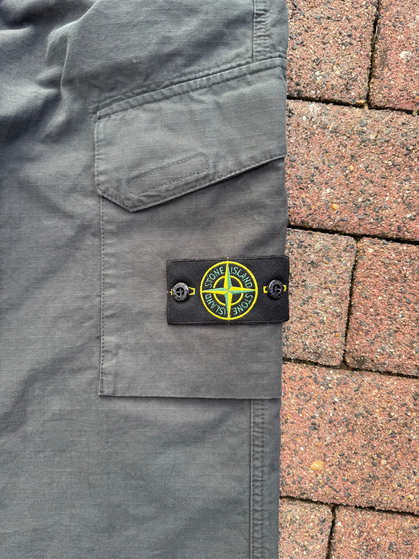 Stone Island Ripstop Cargos - W32