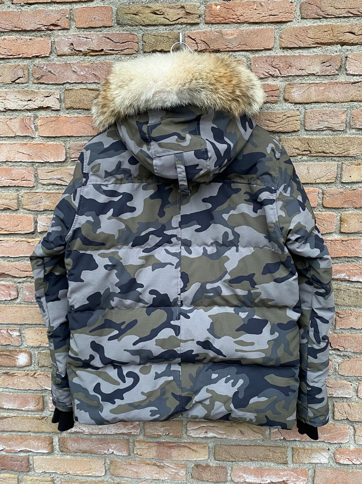 Canada Goose Wyndham Parka - L