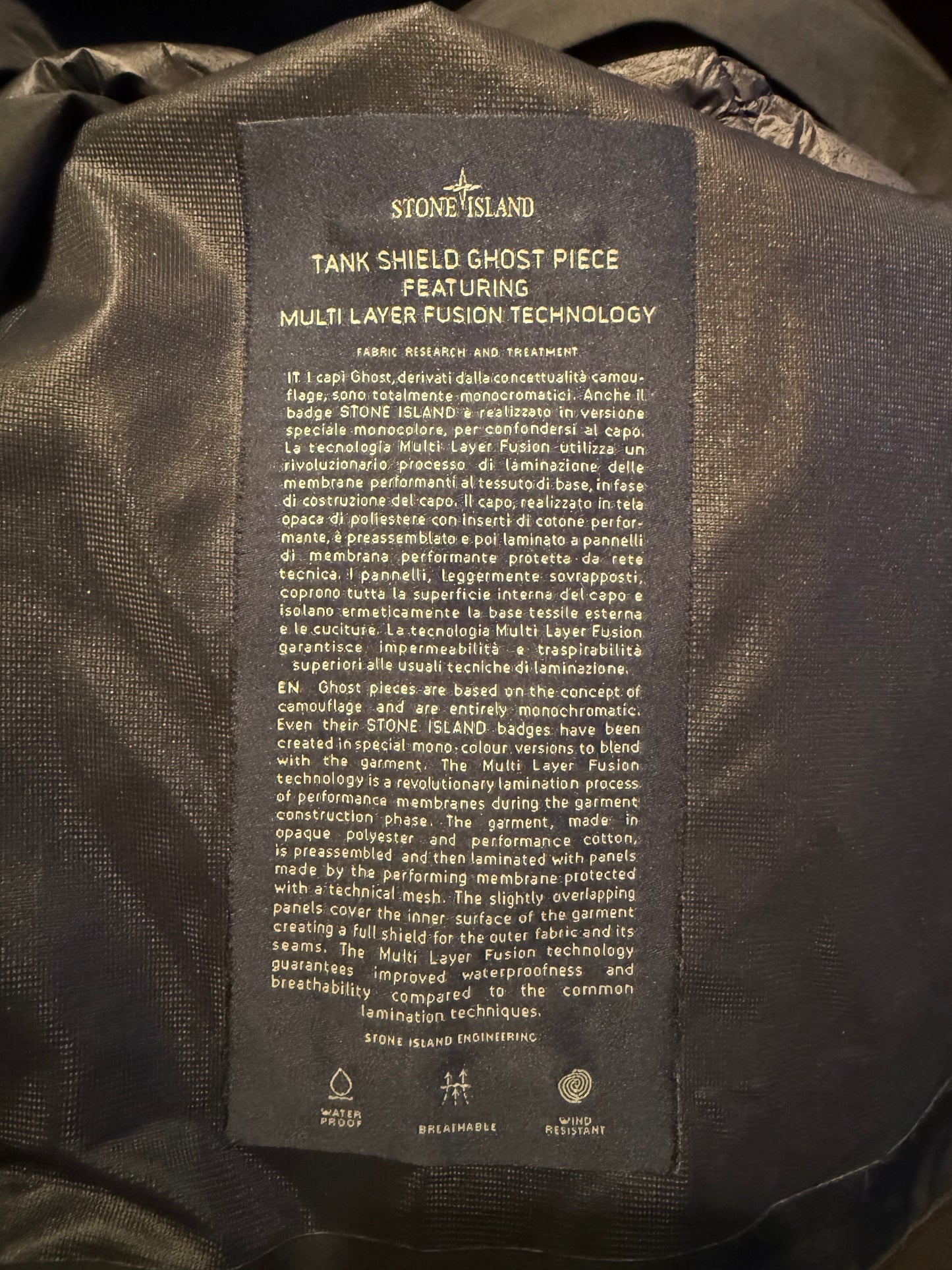 Stone Island Tank Shield Ghost feat. Multi Layer Fusion Jacket - L