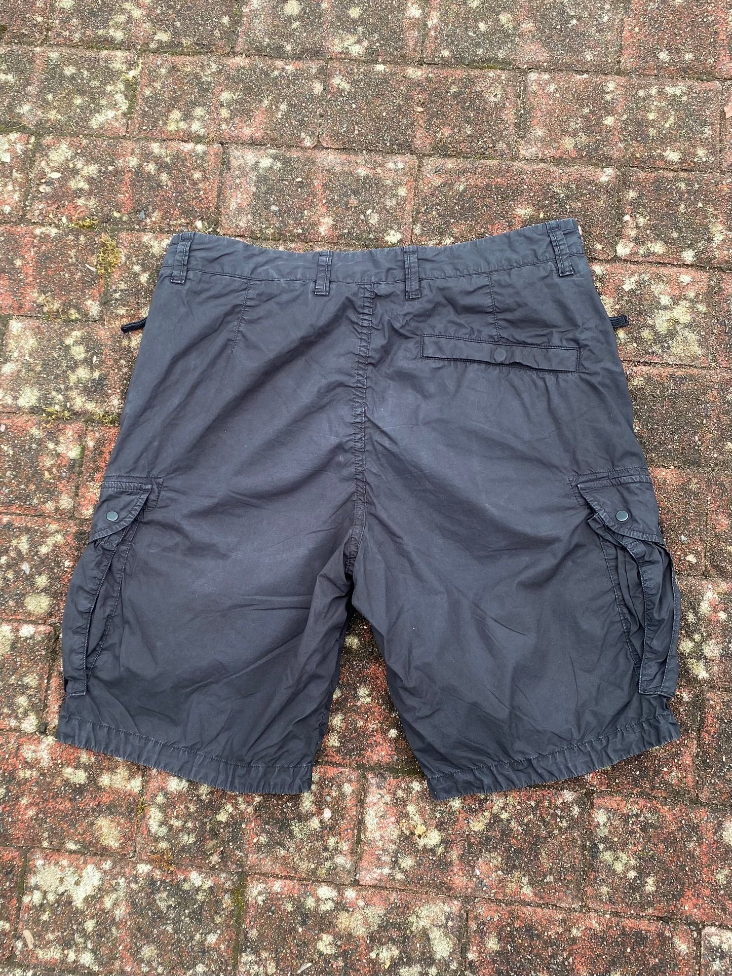 Stone Island Cargo Shorts - W30