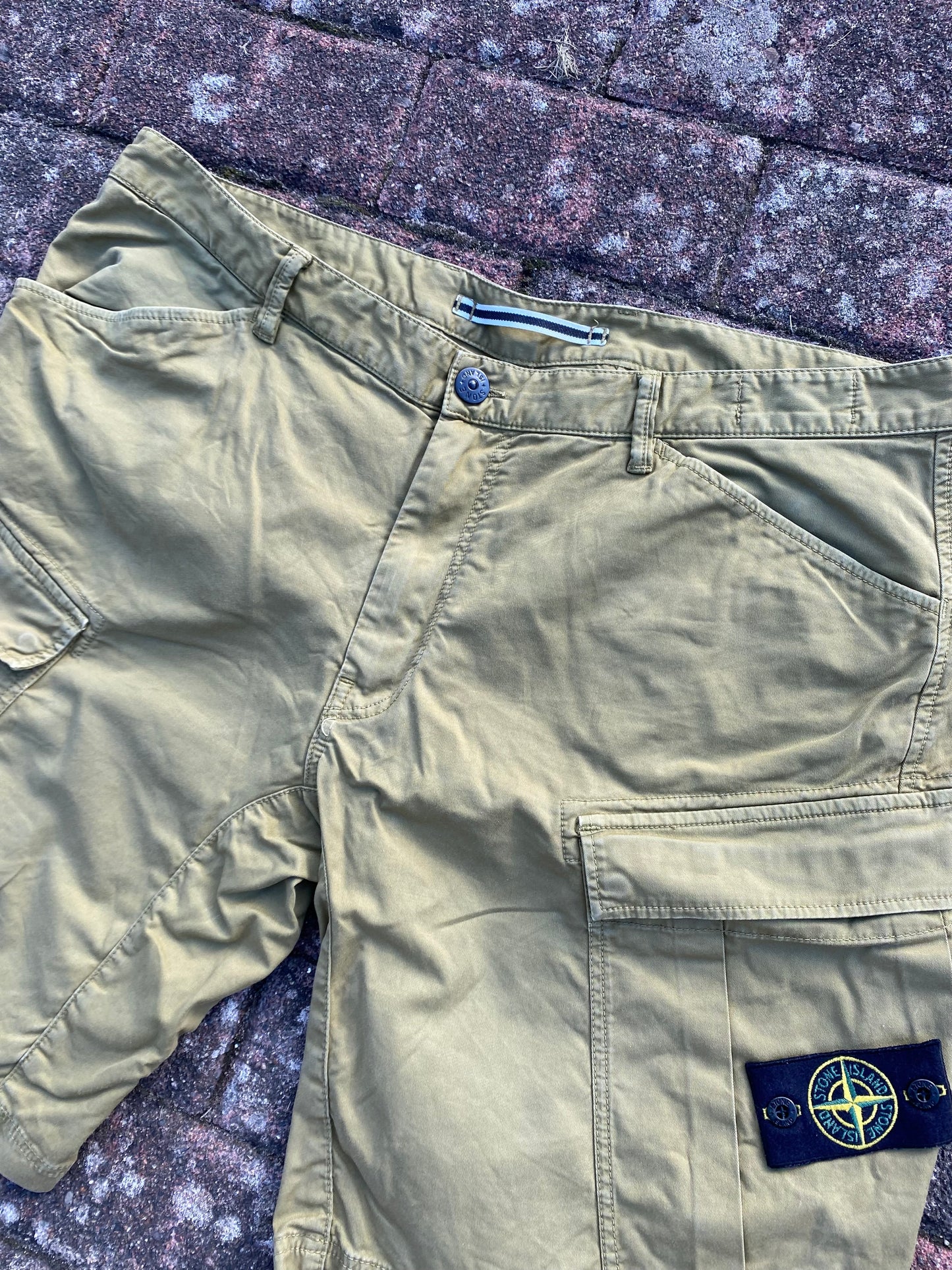 Stone Island Cargo Shorts - W36