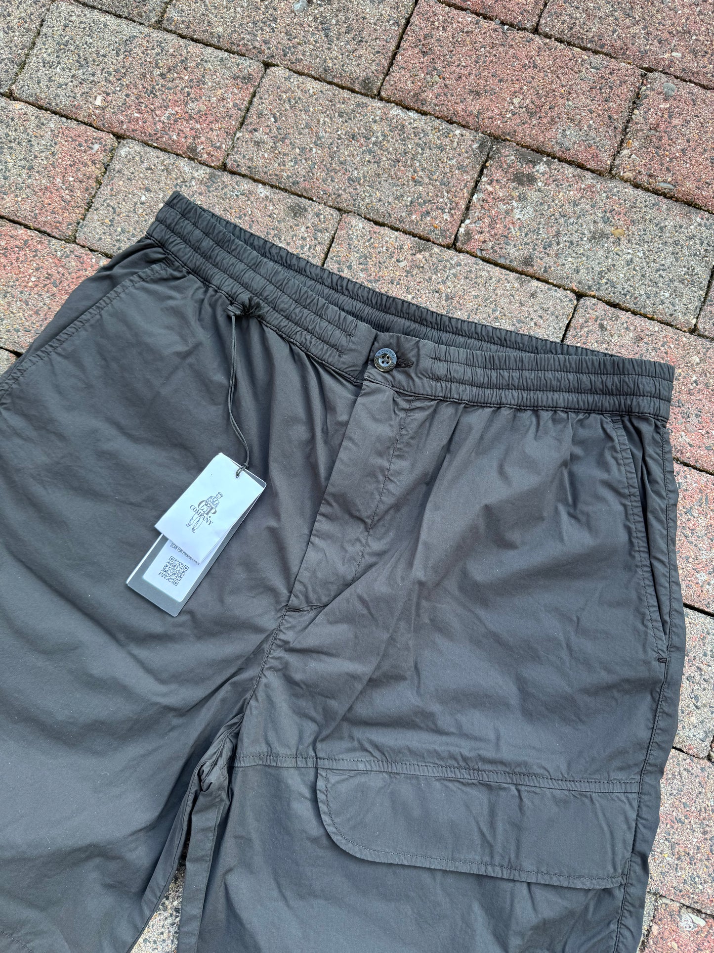 C.P. Company Cargo Shorts - L