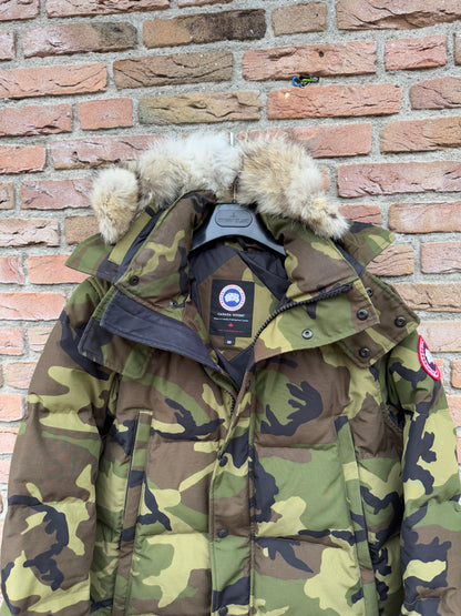 Canada Goose Wyndham Parka - M