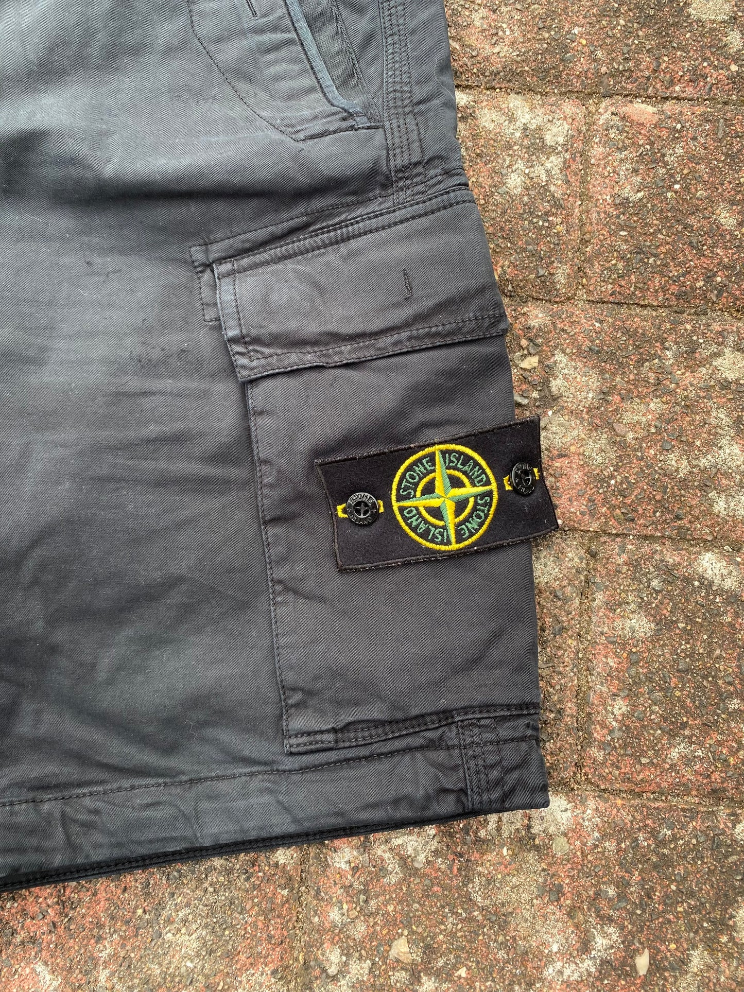 Stone Island Cargo Shorts - W32