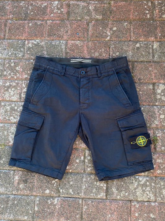 Stone Island Cargo Shorts - W32