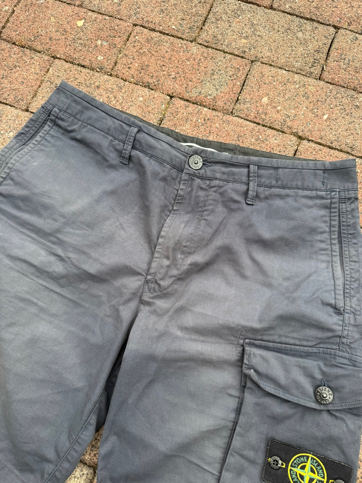 Stone Island Cargo Shorts - W33