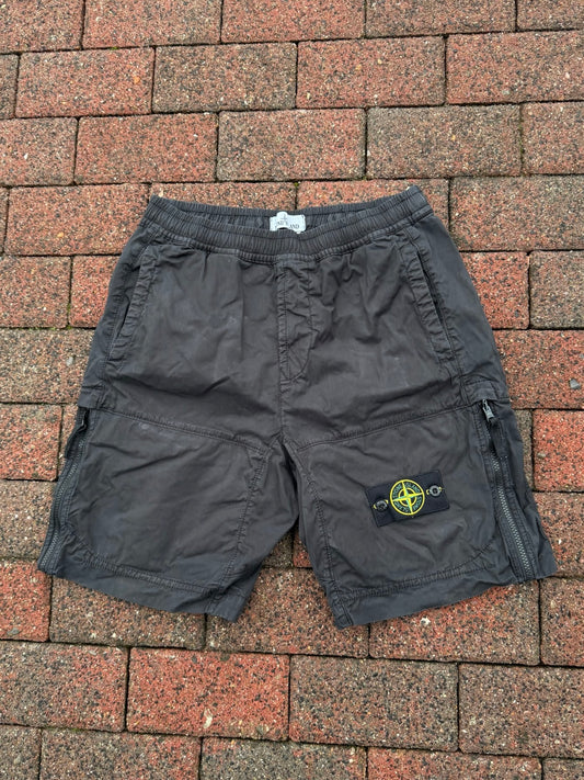 Stone Island Cargo Shorts - W30