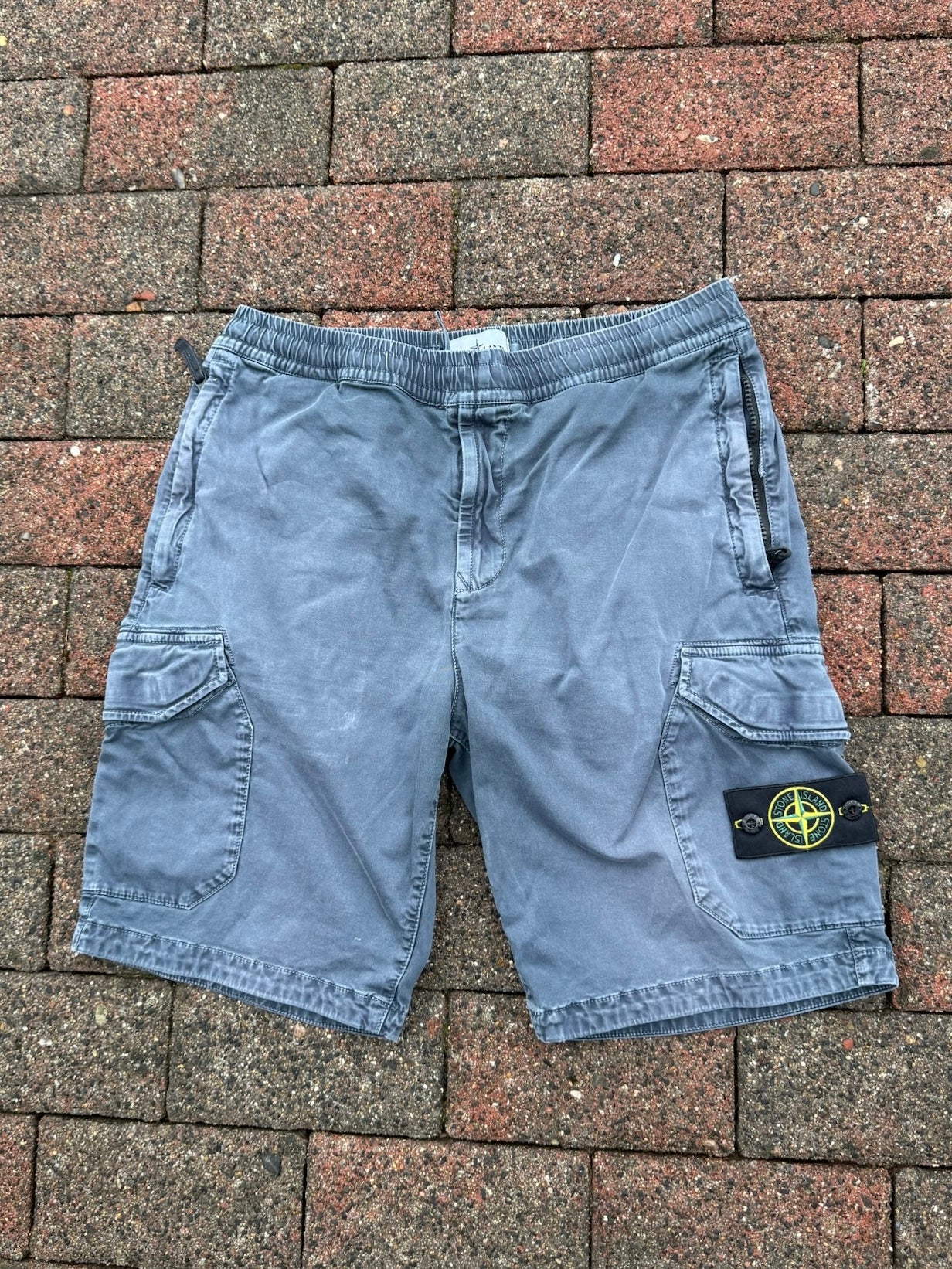 Stone Island Cargo Shorts - W30