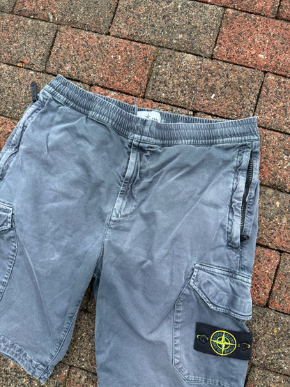 Stone Island Cargo Shorts - W30