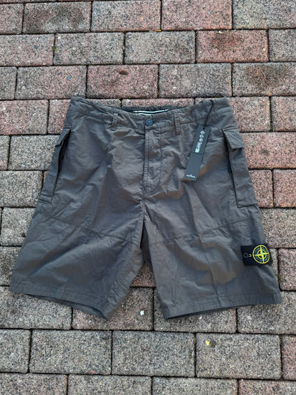 Stone Island Cargo Shorts - W32