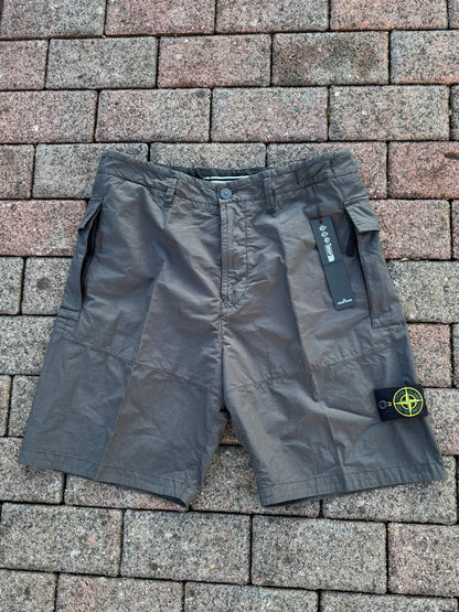 Stone Island Cargo Shorts - W32