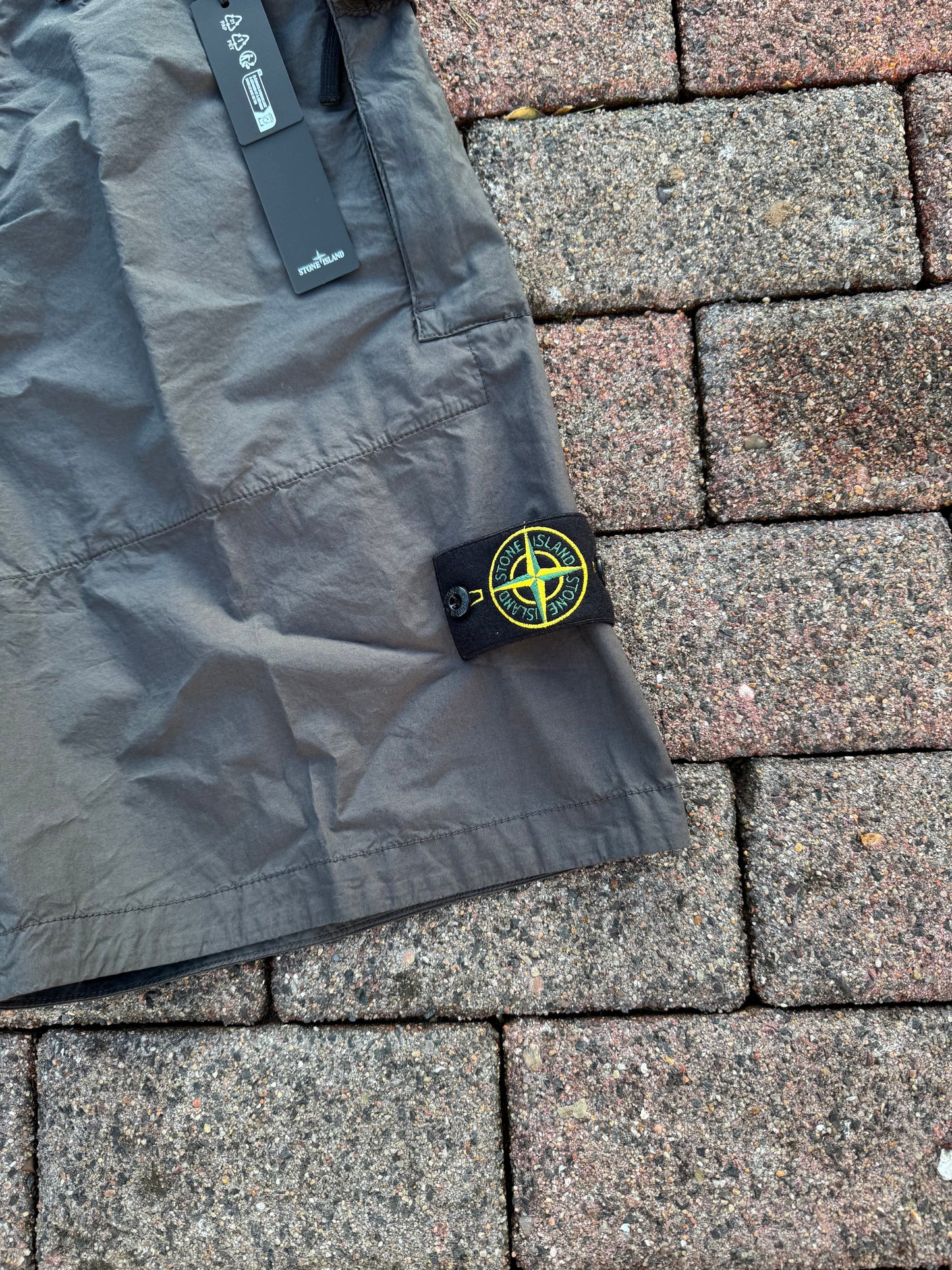 Stone Island Cargo Shorts - W32