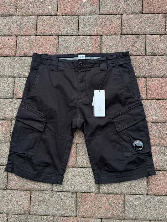C.P. Company Cargo Shorts - L