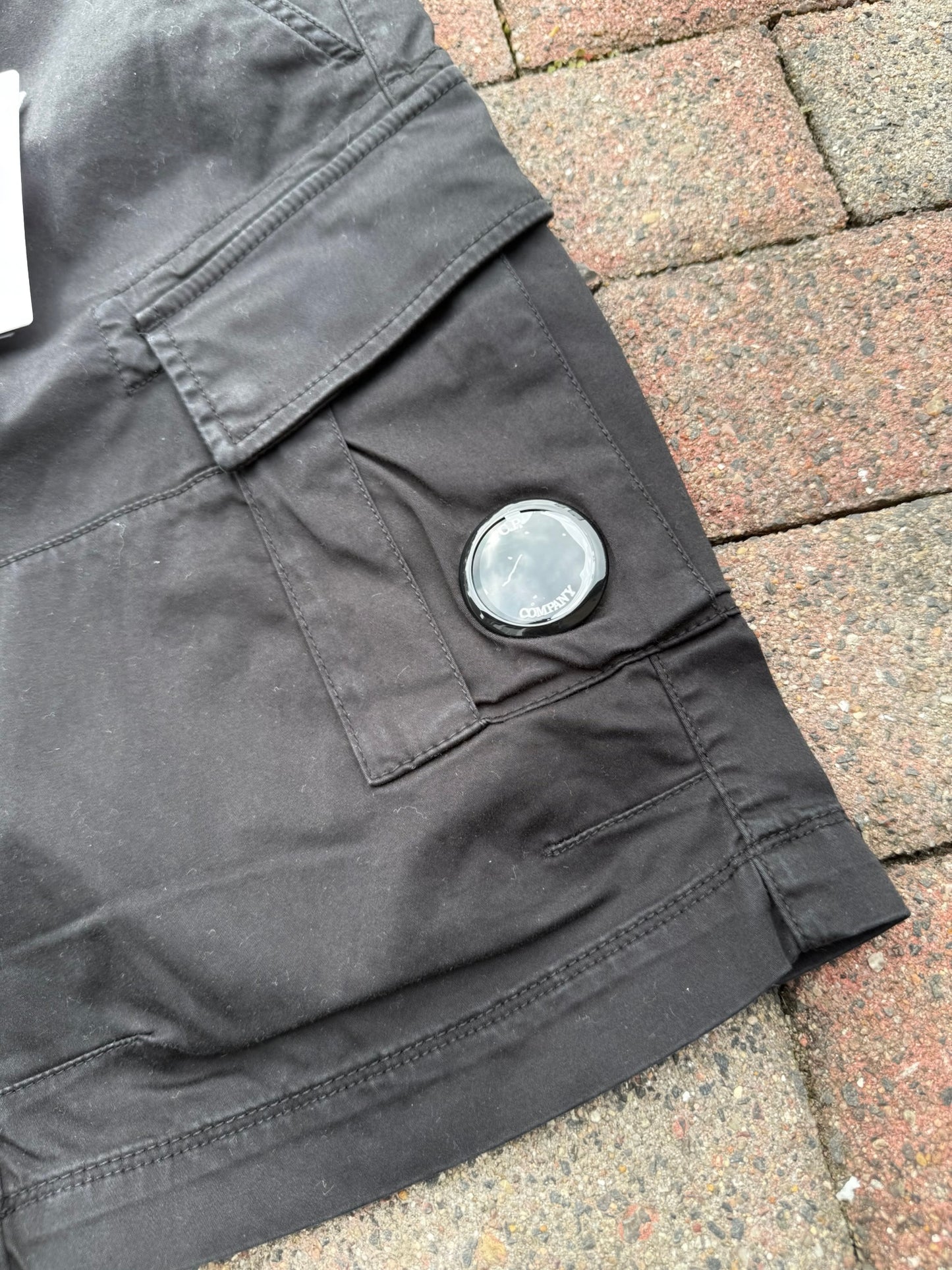 C.P. Company Cargo Shorts - L