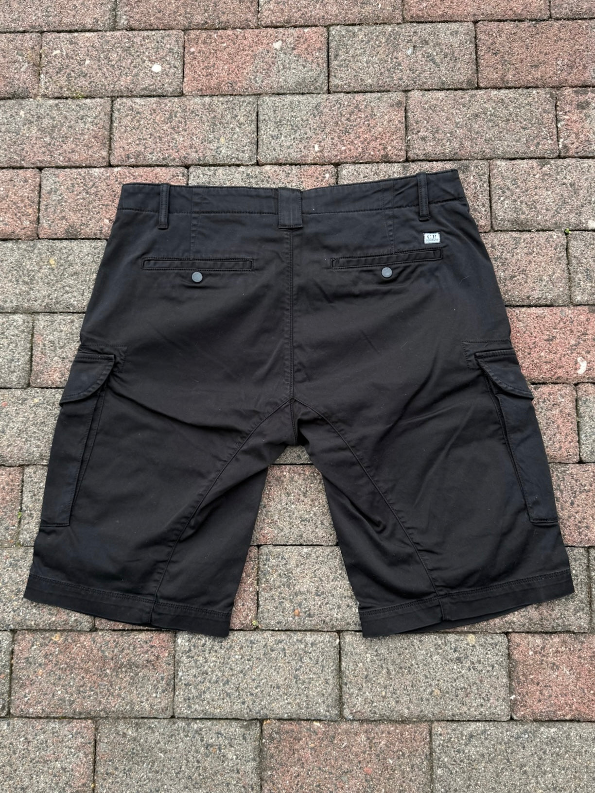 C.P. Company Cargo Shorts - L