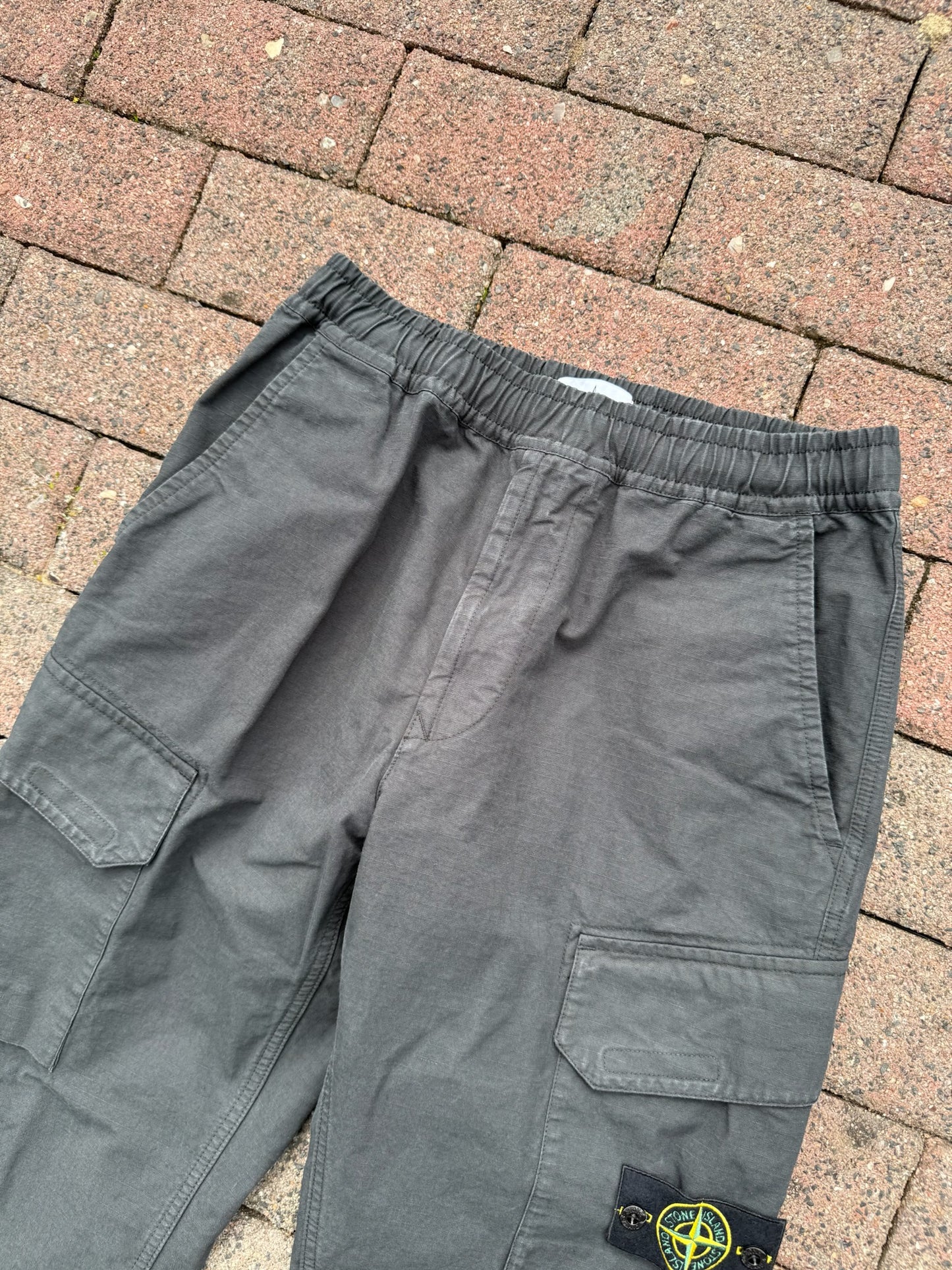 Stone Island Ripstop Cargos - W31