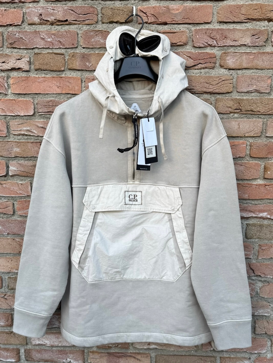 C.P. Company x Palace Goggle Hoodie - L