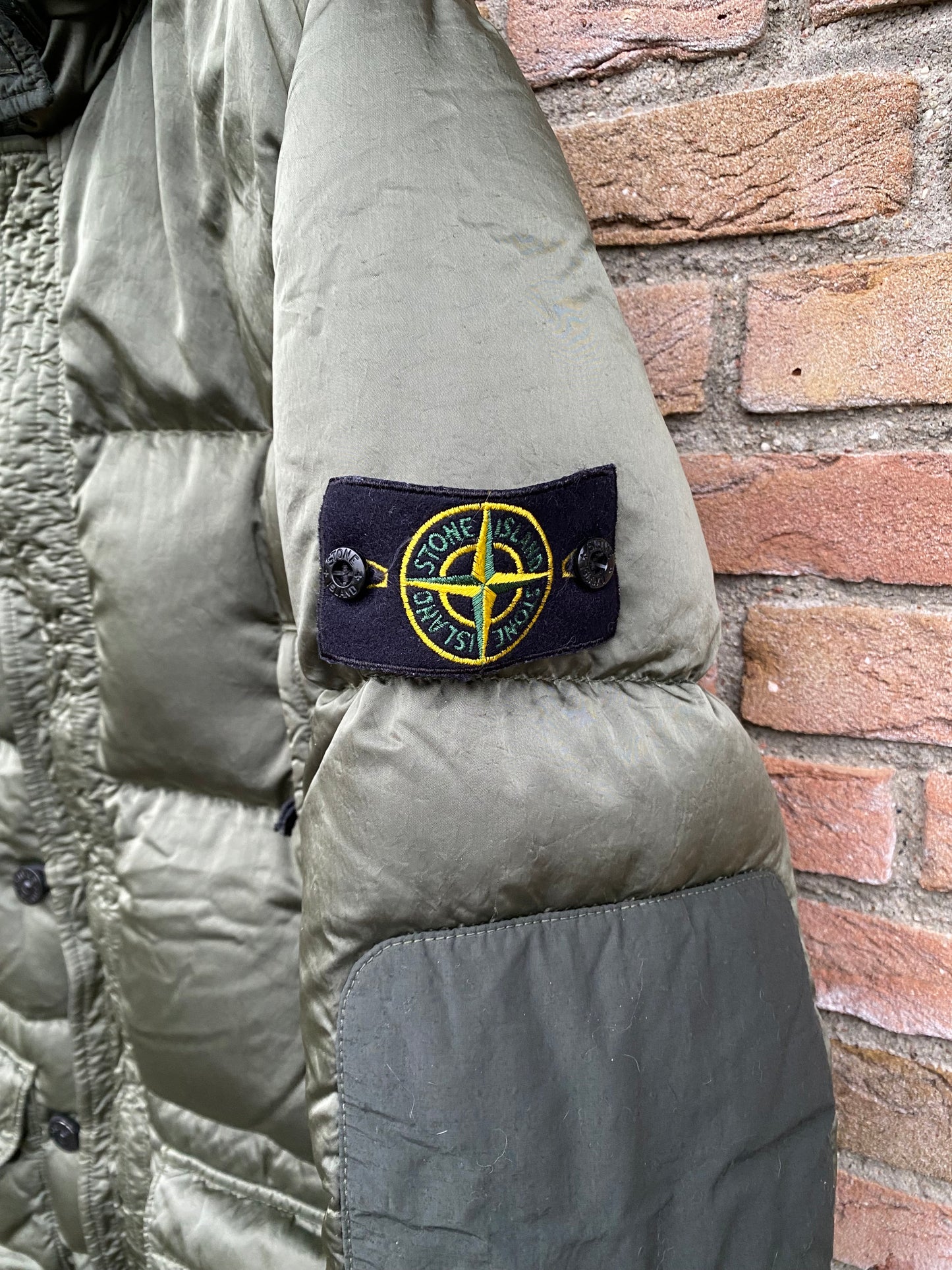 Stone Island Nylon Raso Daunenjacke - M