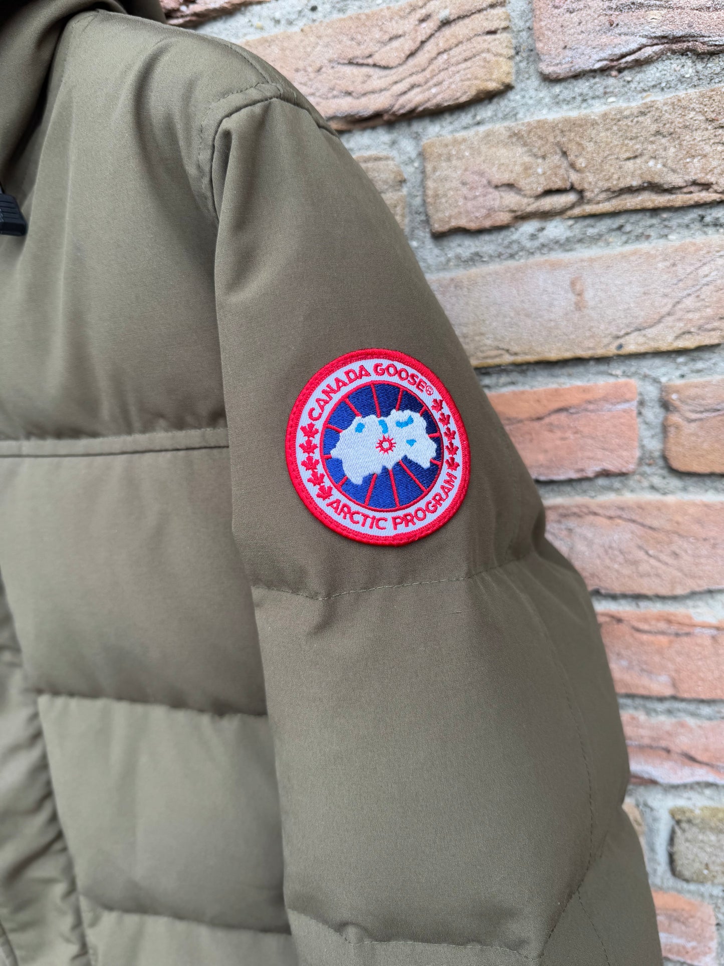 Canada Goose MacMillan Parka - M