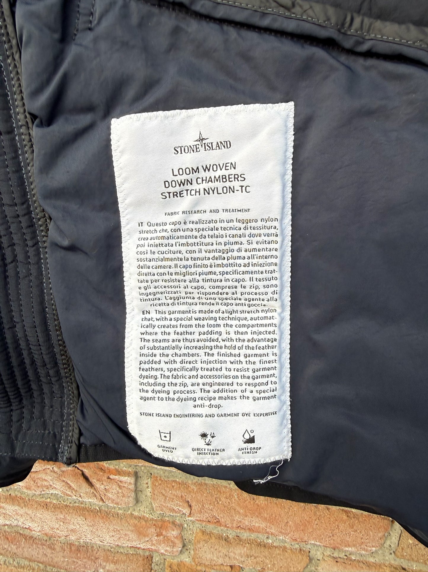 Stone Island Loom Woven Down Chambers Stretch Nylon-TC Jacket - L