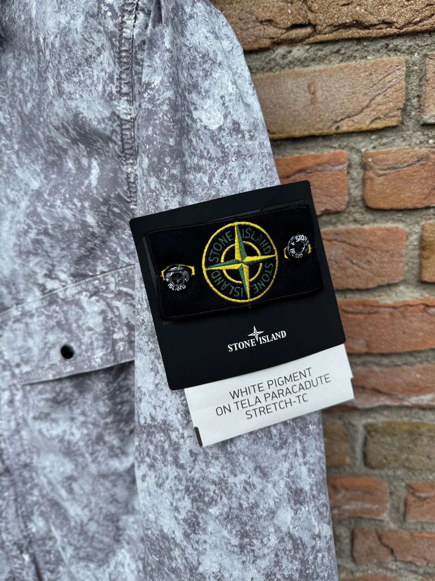 Stone Island White Pigment on Tela Paracadute Stretch-TC Jacket - M