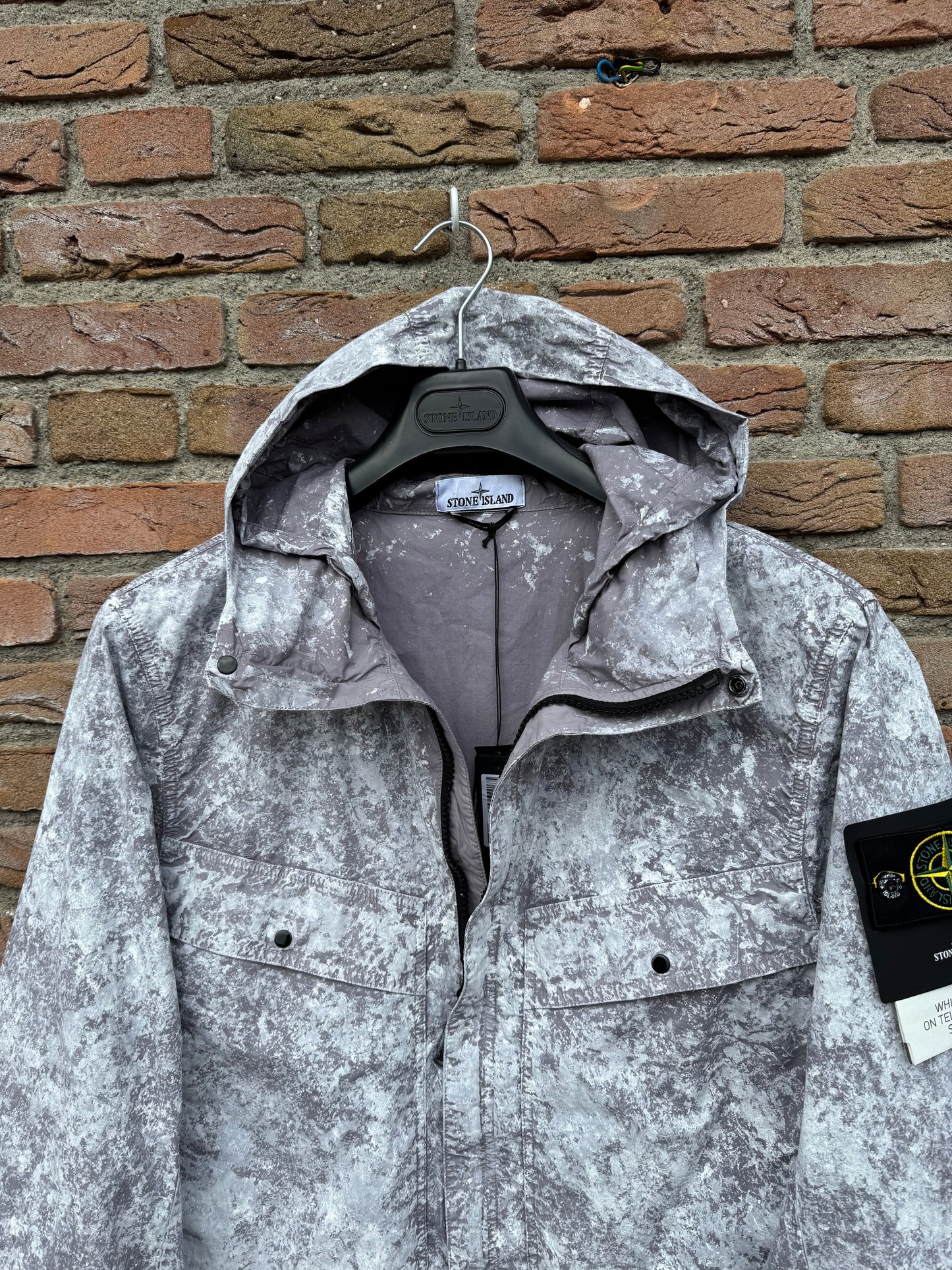 Stone Island White Pigment on Tela Paracadute Stretch-TC Jacket - M