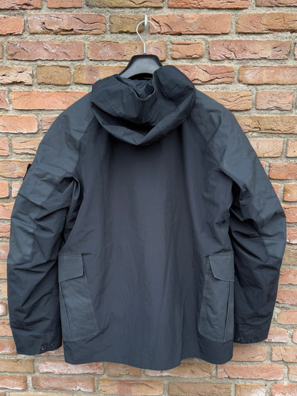 Stone Island Tank Shield Ghost feat. Multi Layer Fusion Jacket - L