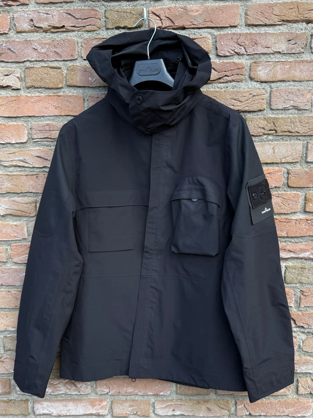 Stone Island Tank Shield Ghost Jacket - M – ebding