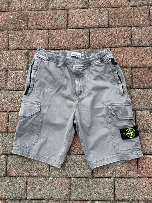 Stone Island Cargo Shorts - W30