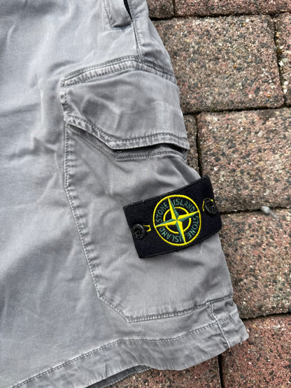 Stone Island Cargo Shorts - W30