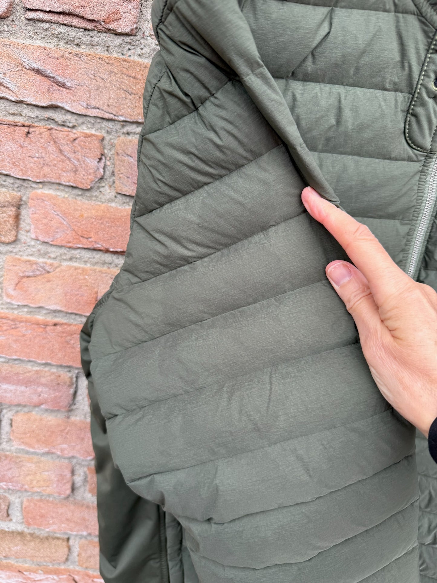 Stone Island Loom Woven Down Chambers Stretch Nylon-TC Jacket - L