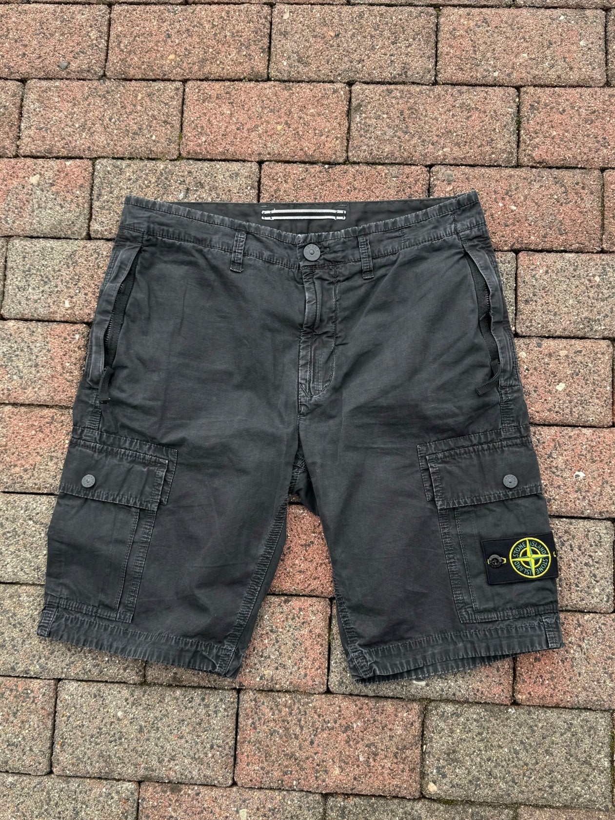 Stone Island Cargo Shorts - W30
