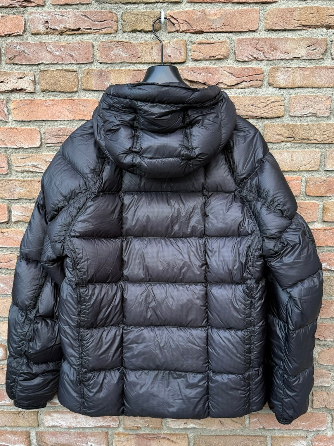 C.P. Company D.D Shell Down Jacket - L