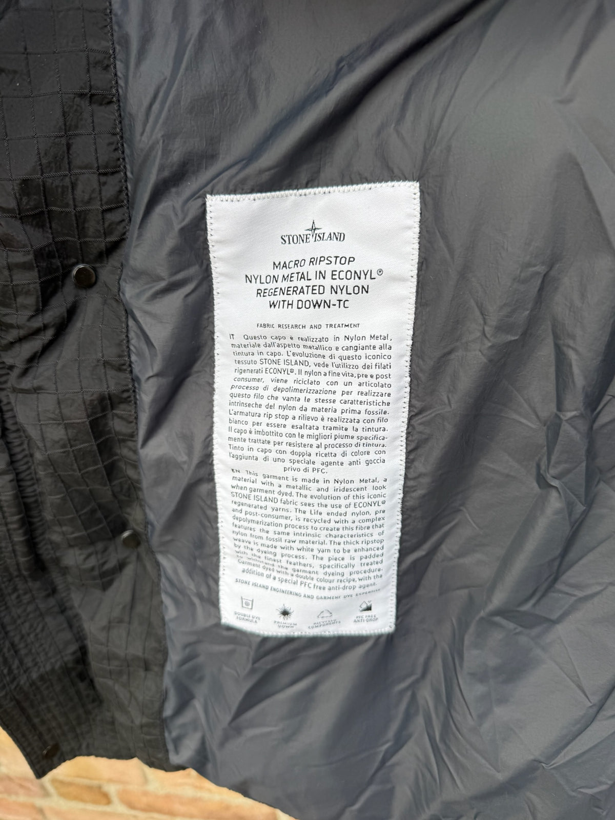 Stone Island Macro Ripstop Nylon Metal Down-TC Jacket - S