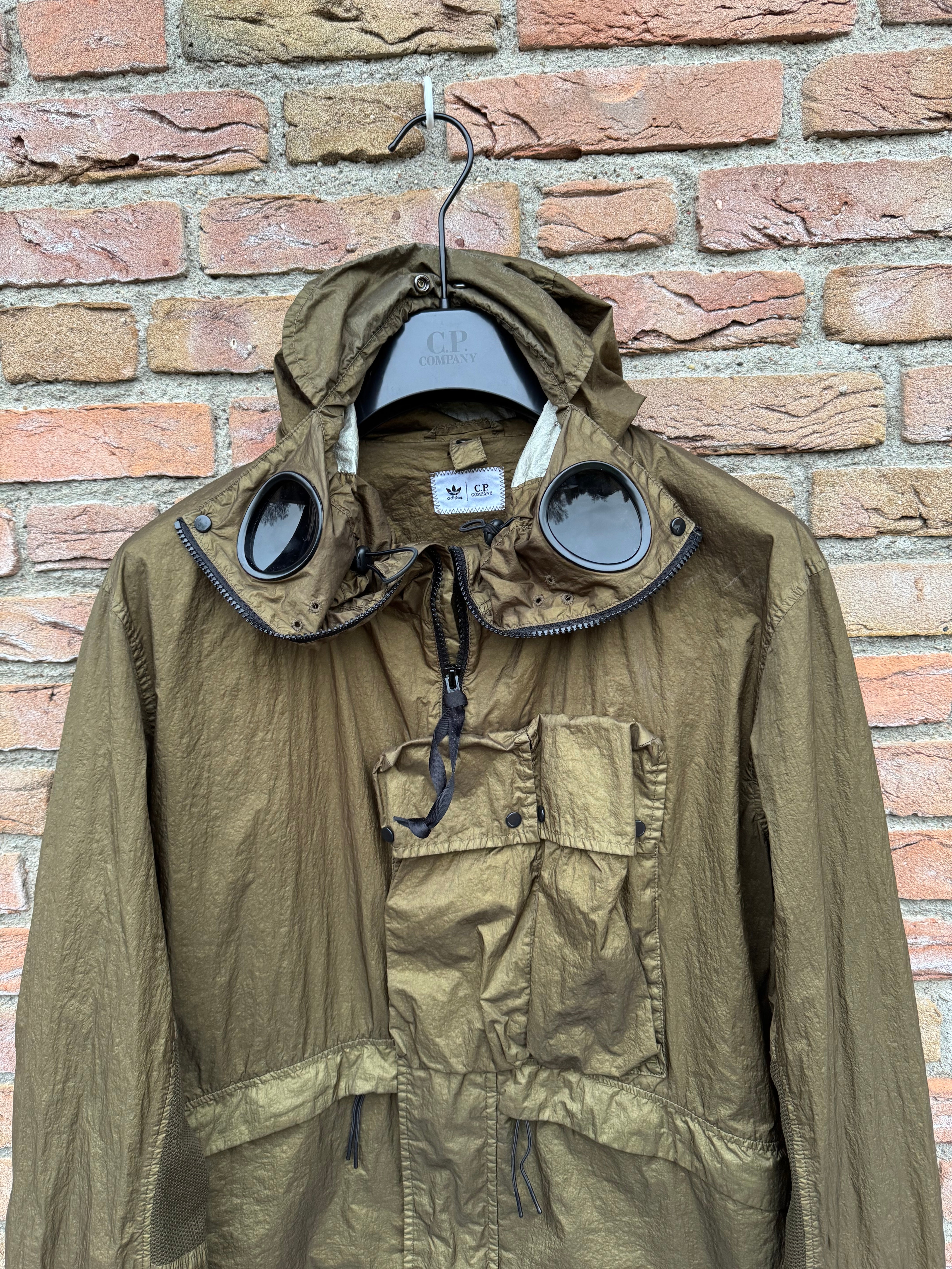 C.P. Company x Adidas Explorer Chrome Jacke - S – ebding