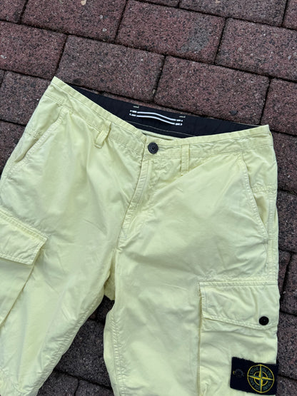 Stone Island Cargo Shorts - W32