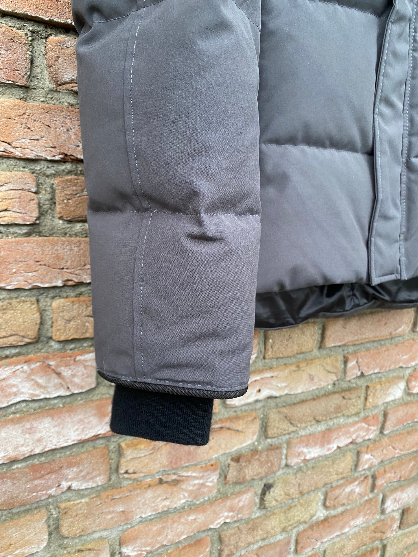 Canada Goose MacMillan Parka Black Label - M
