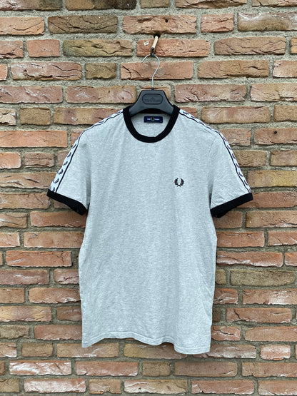 Fred Perry T-Shirt - M