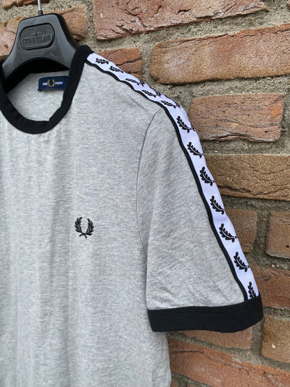 Fred Perry T-Shirt - M