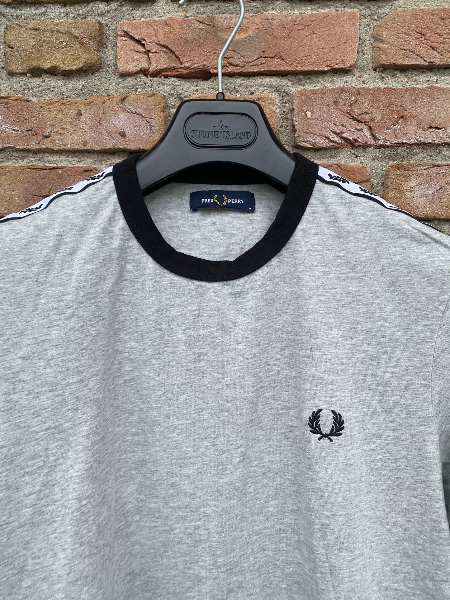 Fred Perry T-Shirt - M