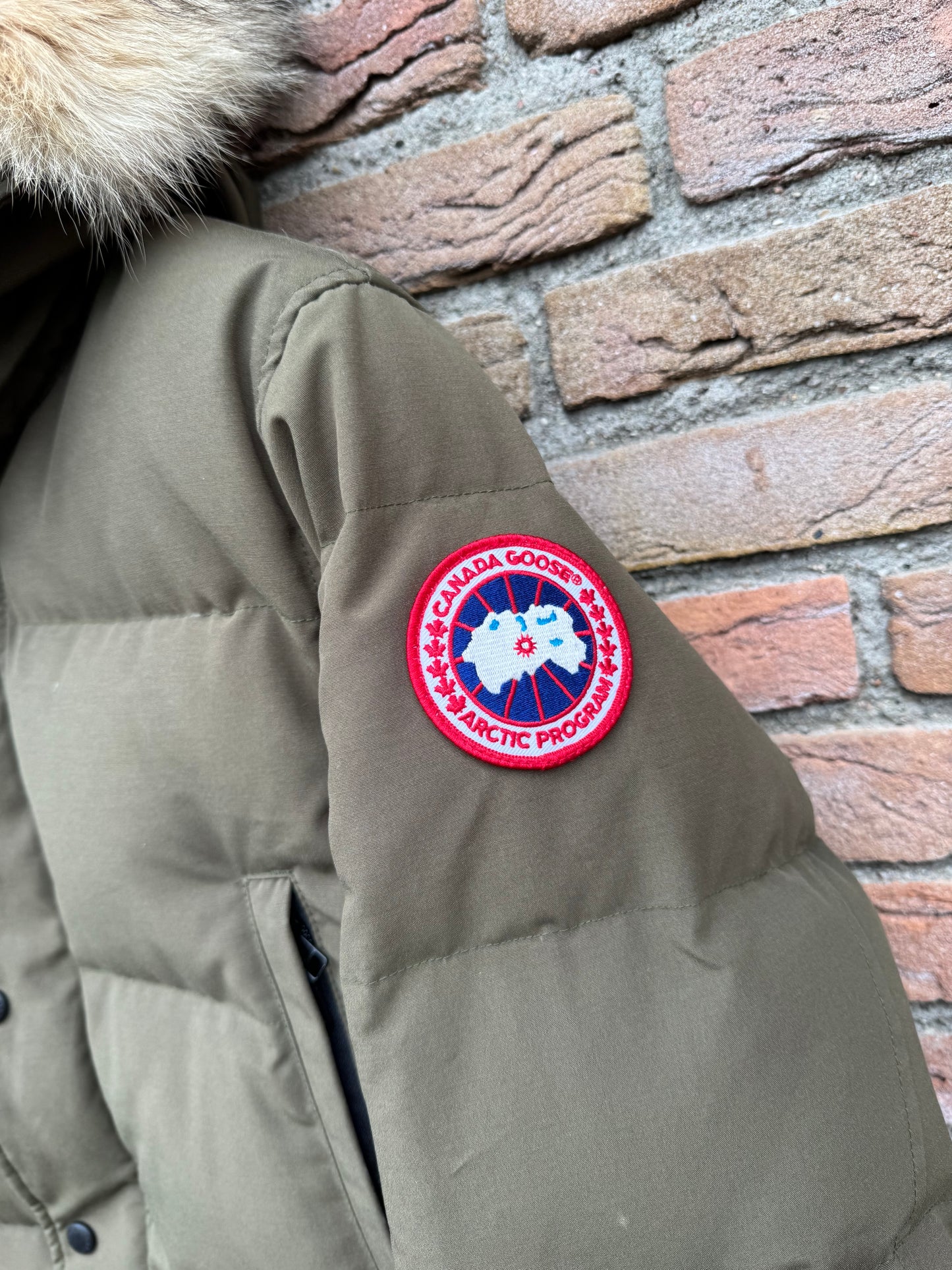 Canada Goose Wyndham Parka - M