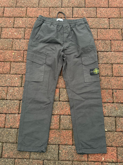 Stone Island Ripstop Cargos - W33