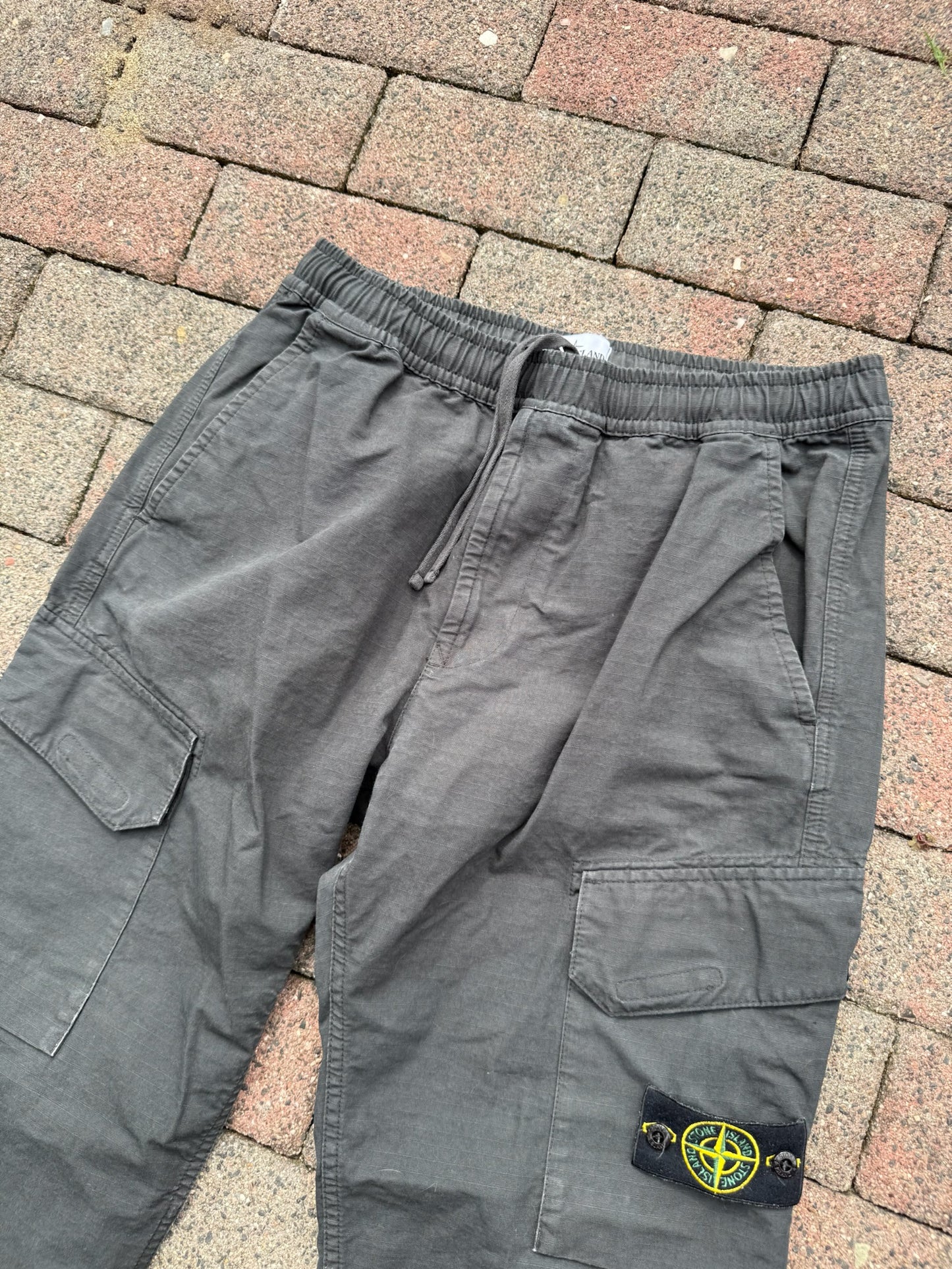 Stone Island Ripstop Cargos - W33
