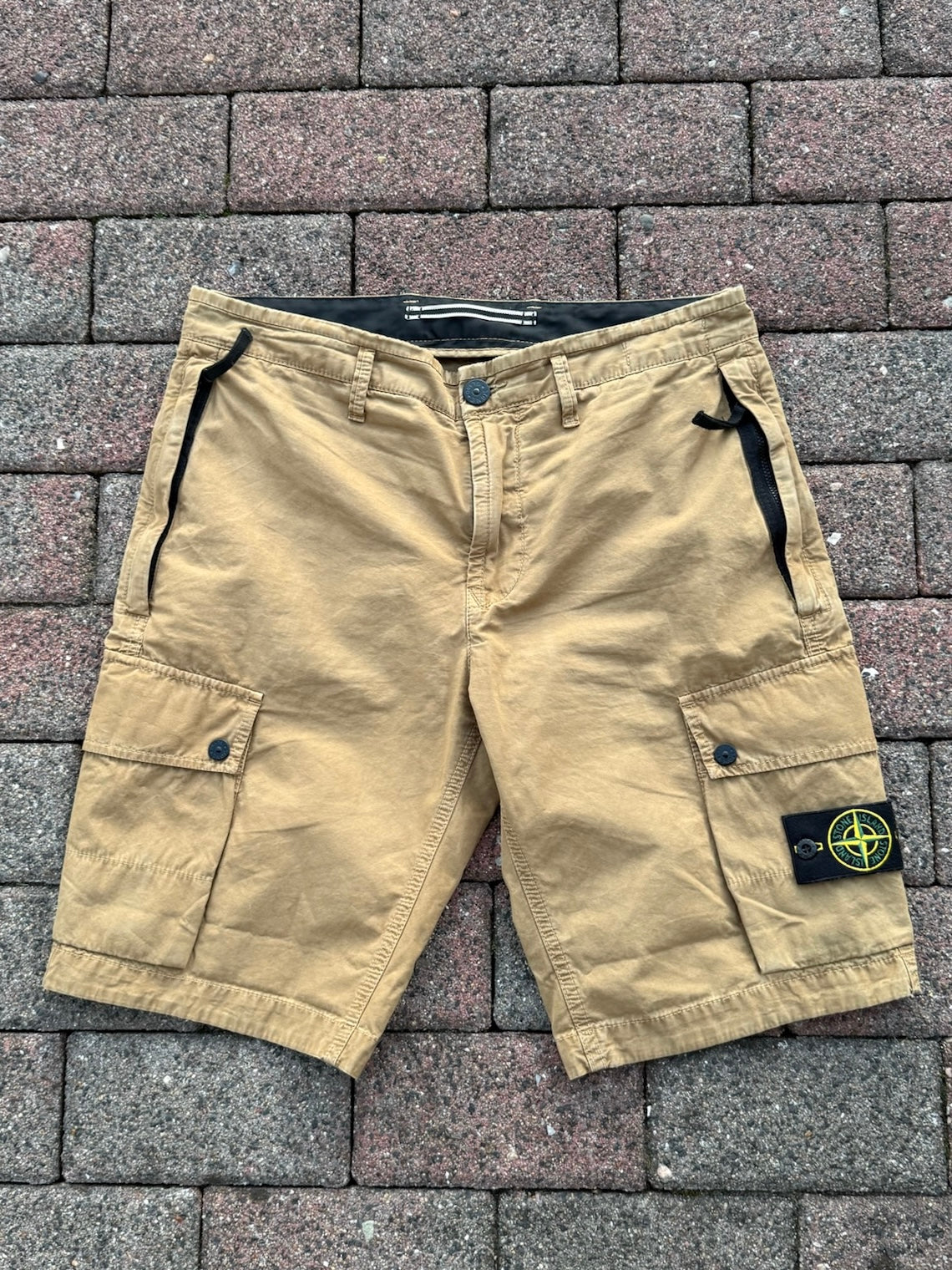 Stone Island Cargo Shorts - W31
