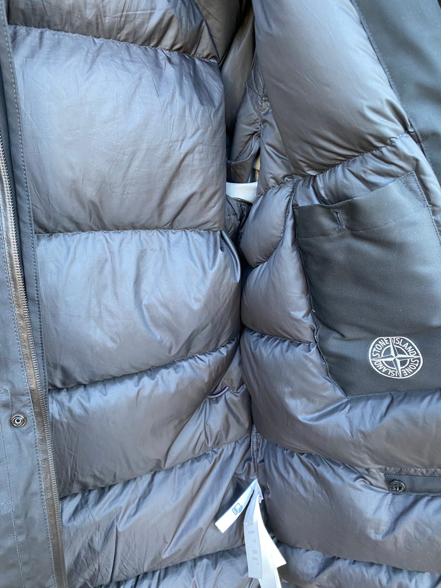 Stone Island 3L Gore-Tex Daunenjacke - L