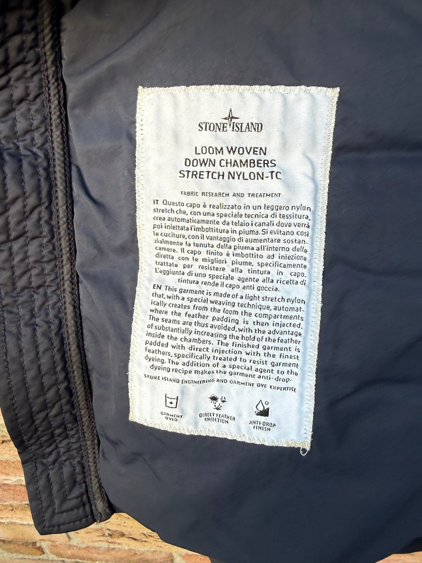 Stone Island Loom Woven Down Chambers Stretch Nylon-TC Jacket - XL