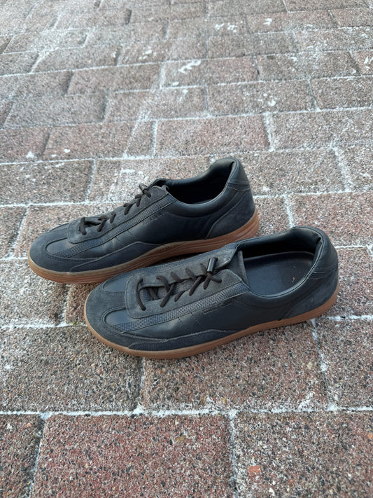 Stone Island Sneakers - UK 9