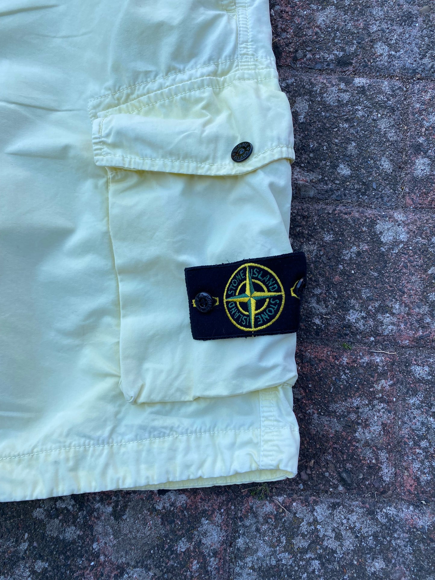 Stone Island Cargo Shorts - W31