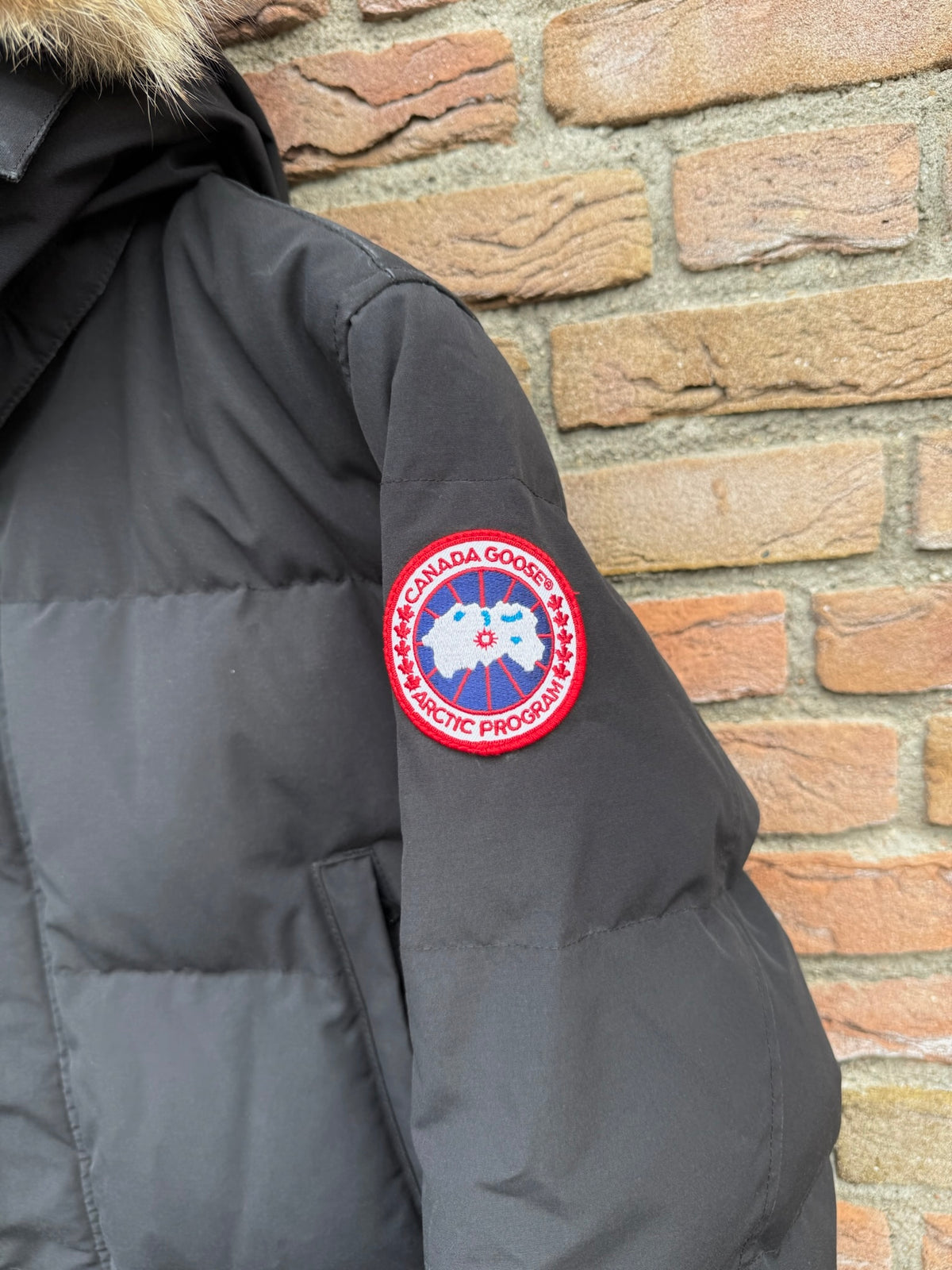 Canada Goose Wyndham Parka - L