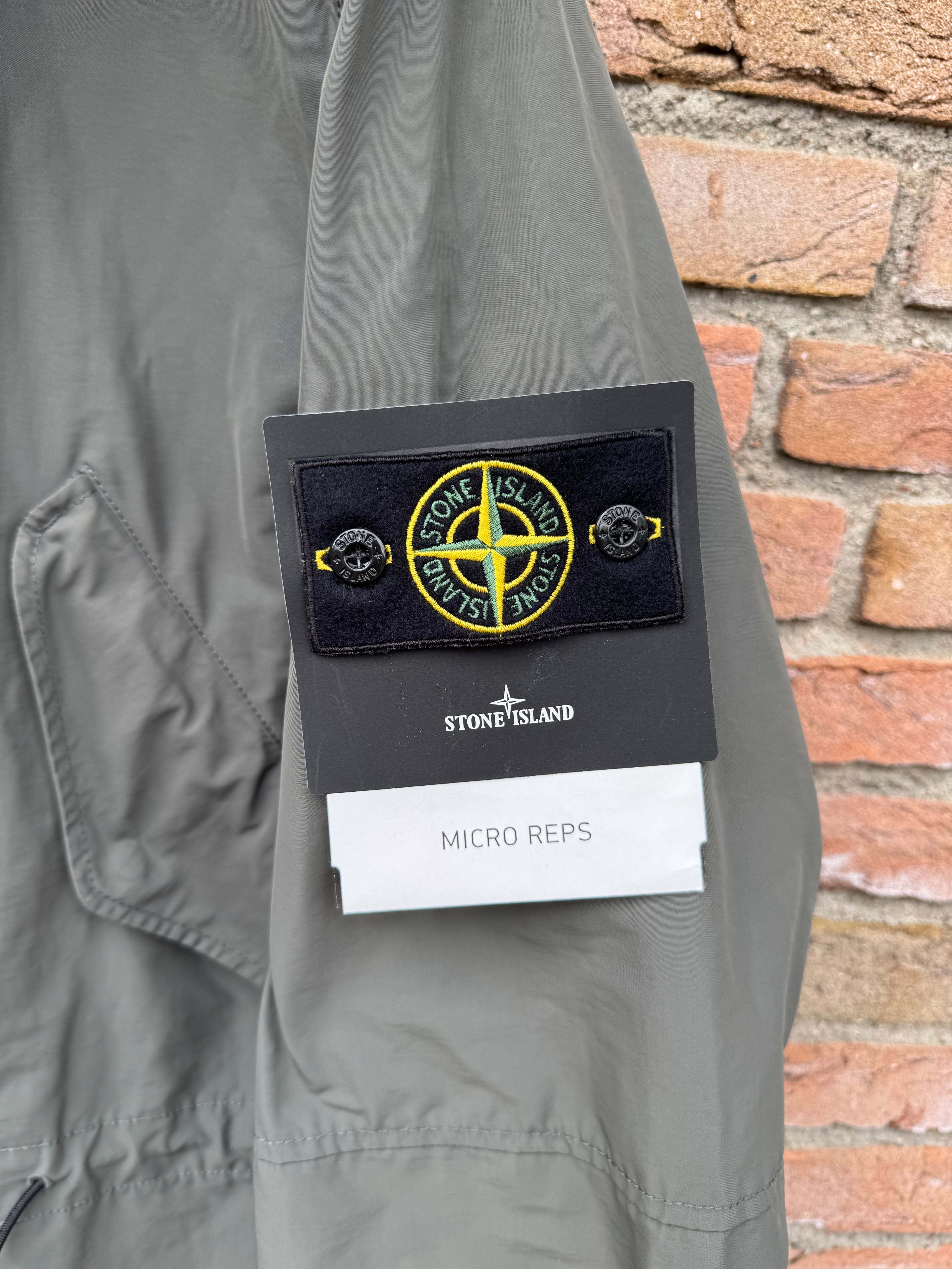 STONE  micro reps グレー　Lサイズ Stone Island Micro Reps Jacket - M – ebding